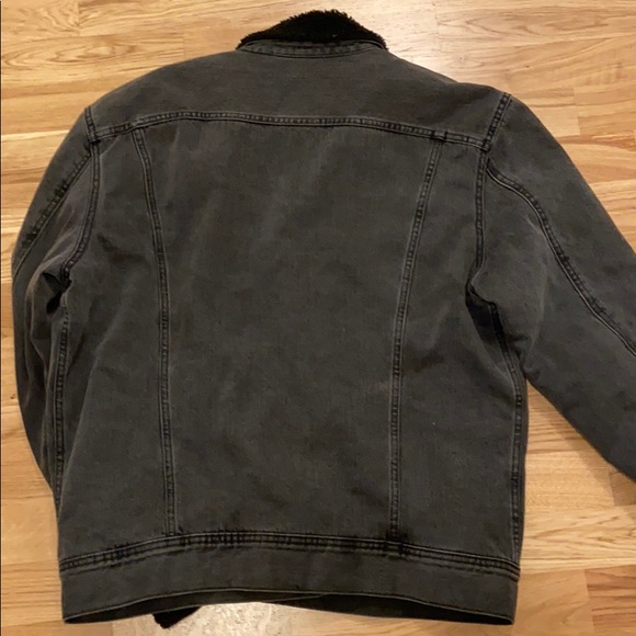 Diesel Denim Jacket w/Sherpa collar - Picture 5 of 7